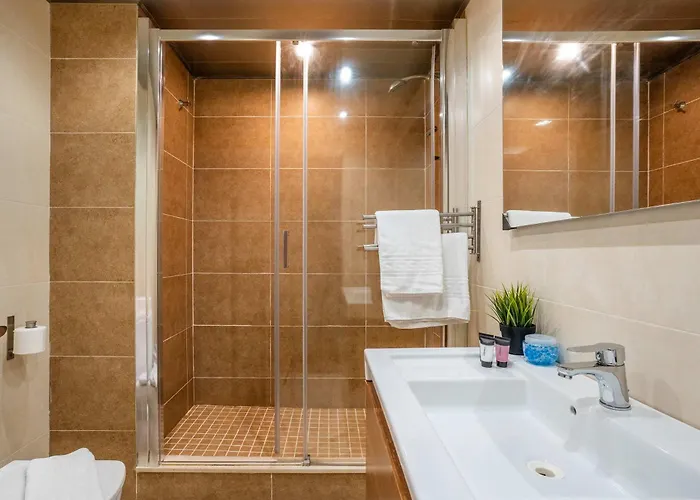 The Collection - Pl Universitat Comfortable 3bd With Private Patio